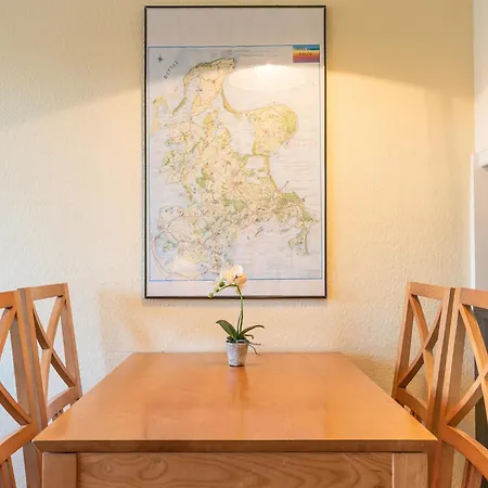 Apartment Attraktive Fuer Vier Mit Balkon In *