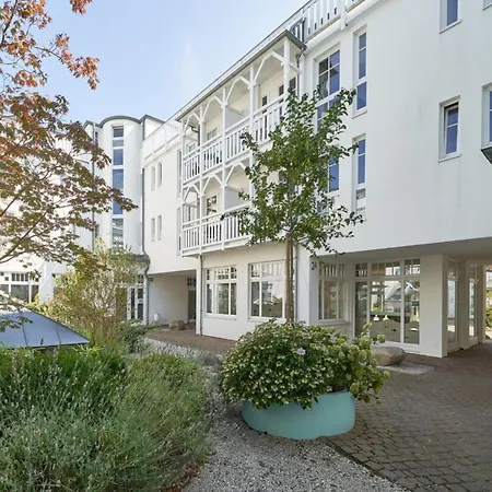 Apartment Attraktive Fuer Vier Mit Balkon In Sellin (Rugen)